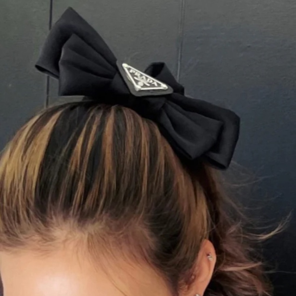 Hair bow